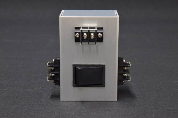 オプションのケーブル切替器TCX-SW3